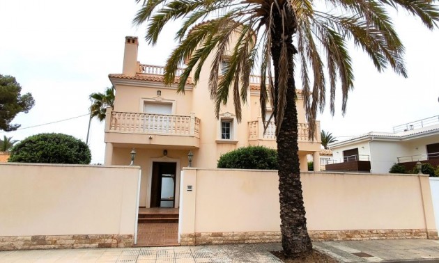 Villa - zum Verkauf - Cabo Roig - CSPE-40925