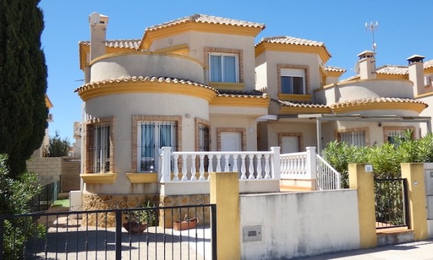 Villa - zum Verkauf - Los Montesinos - CSP02726