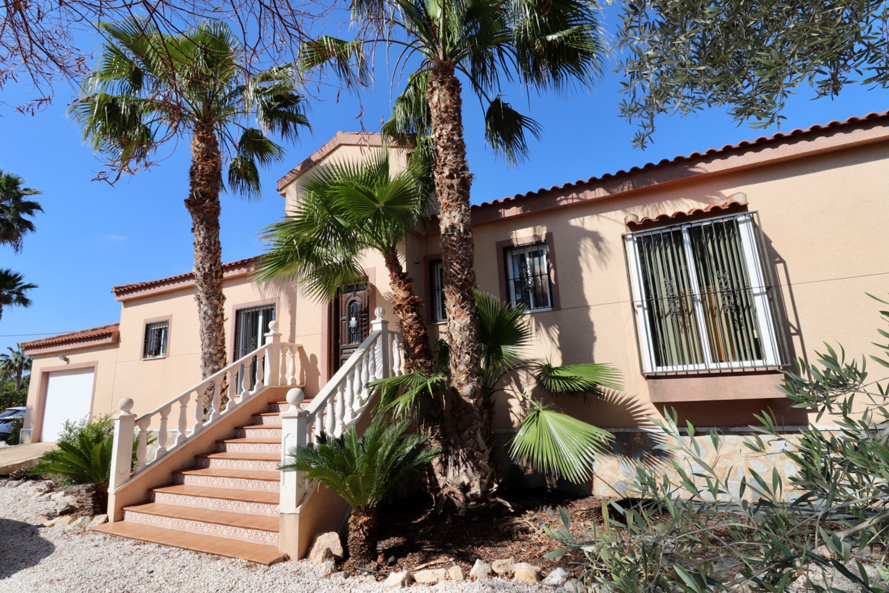 House in Catral - view 1