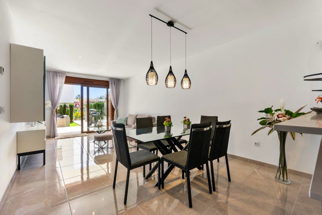 Apartment in Villamartin - Image 3