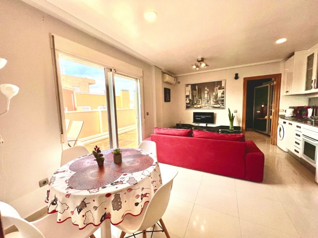 Apartment in Torrevieja - Image 2