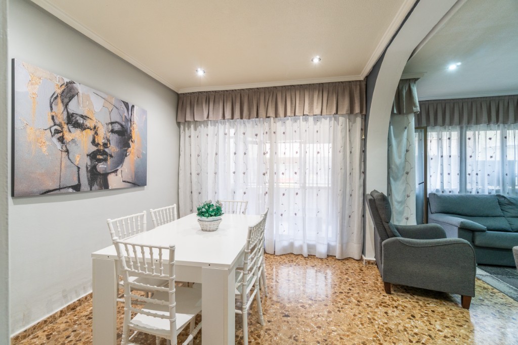 Apartment in Torrevieja - Image 2