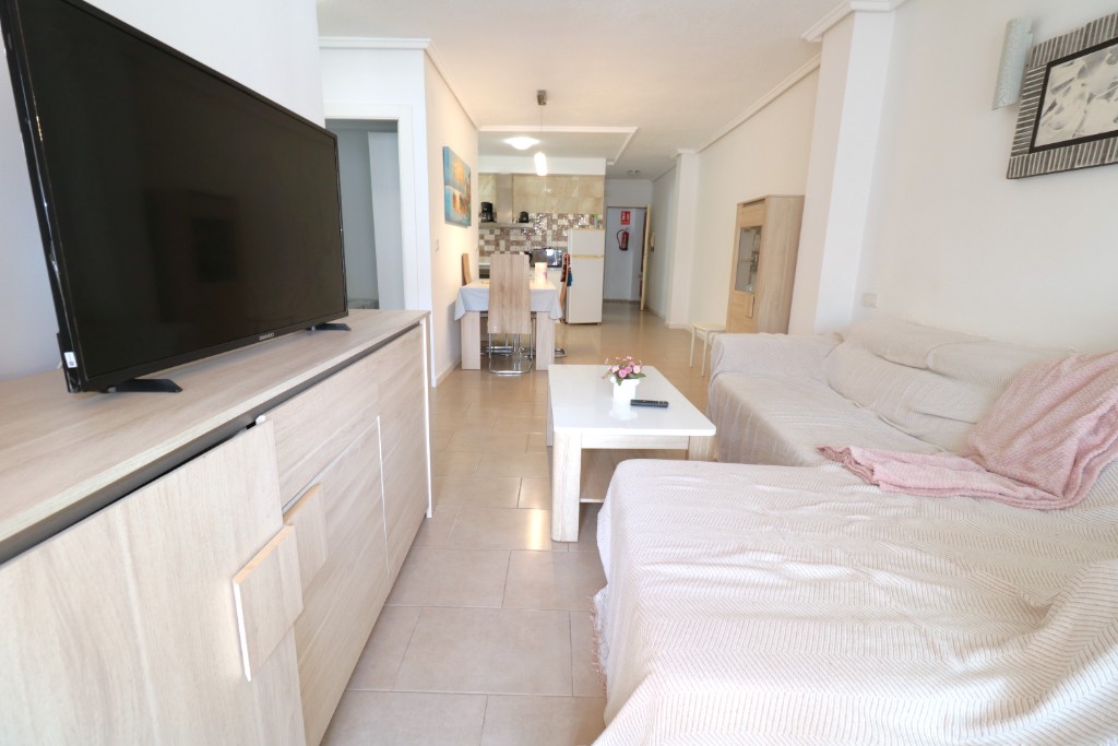 Apartment in Torrevieja - Image 2