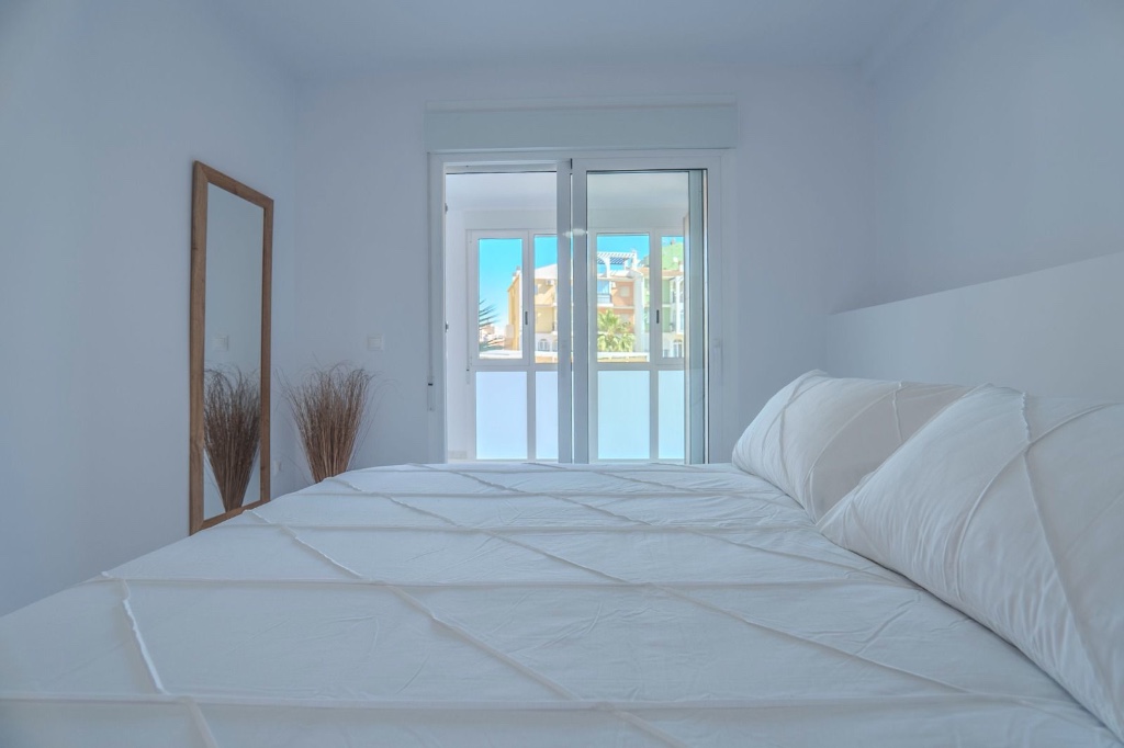 Apartment in Torrevieja - Image 2