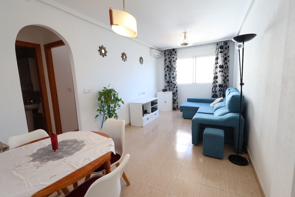 Apartment in Torrevieja - Image 2