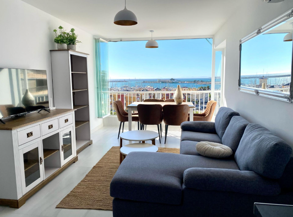 Apartment in Torrevieja - Image 2