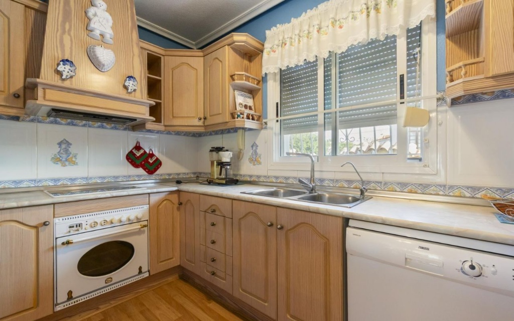 Villa in Ciudad Quesada - Image 3