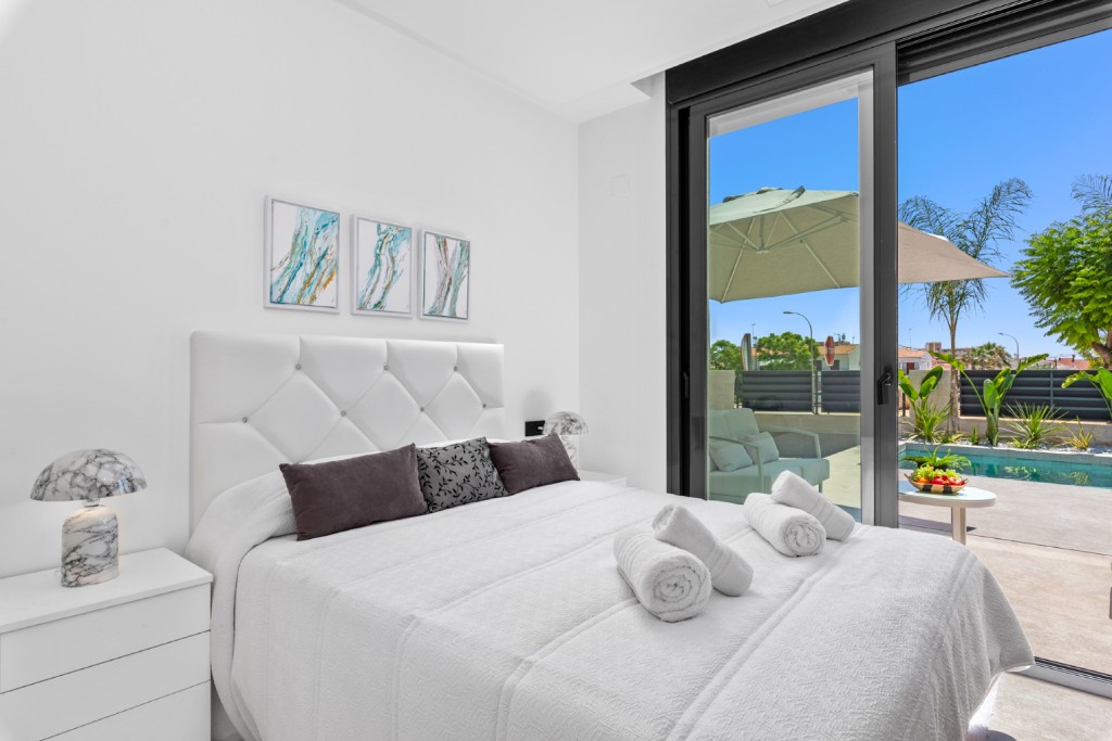 Villa in El Campello - Image 3