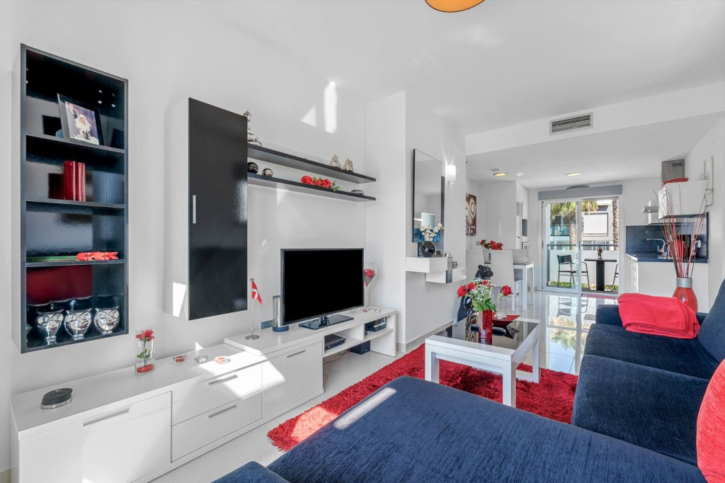 Apartment in Punta Prima - Image 2