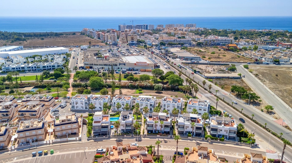 Apartment in Punta Prima - Image 5