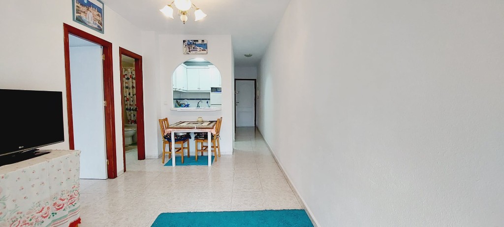 Apartment in Torrevieja - Image 2