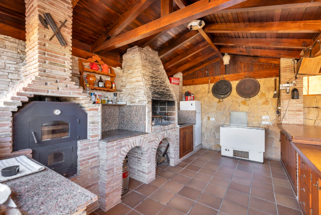 Villa in Residencia los Altos - Image 4