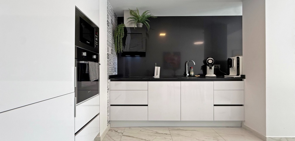 Apartment in Residencia los Altos - Image 4