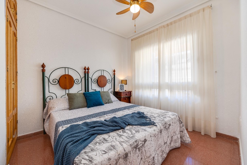 Apartment in Torrevieja - Image 4