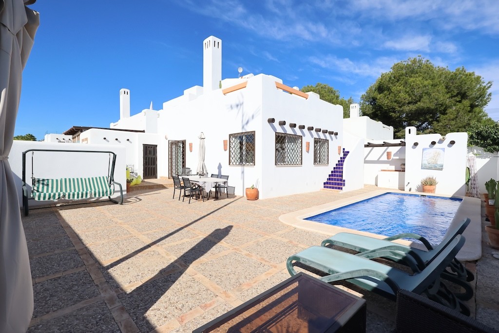 House in Dehesa de Campoamor - view 1