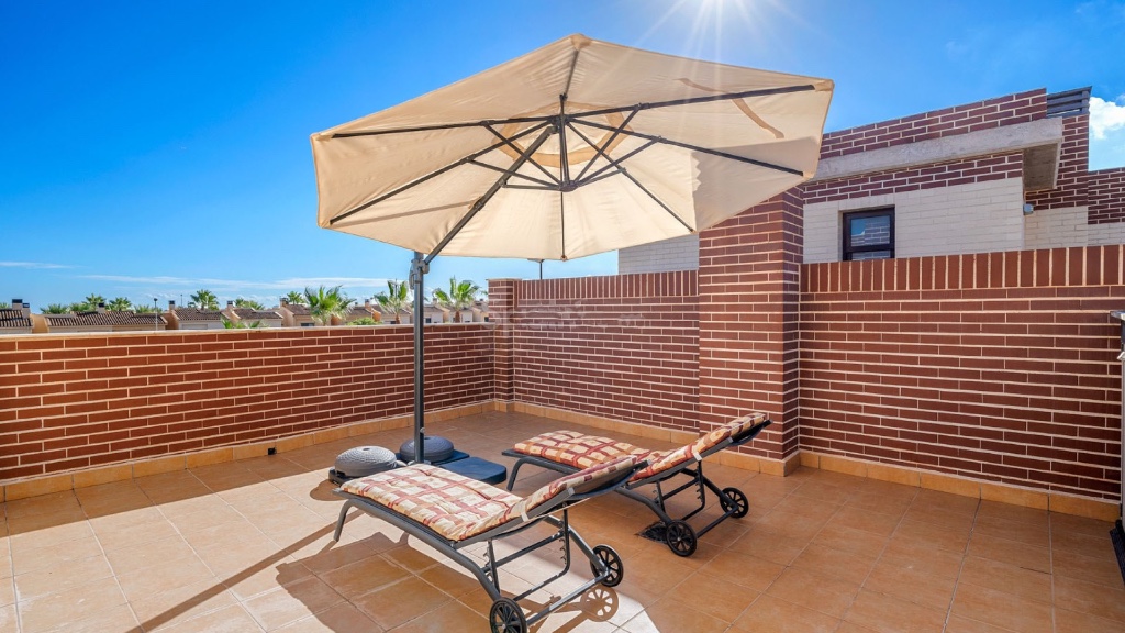 Apartment in Cabo Roig - Image 2