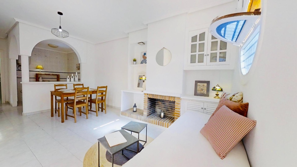 Apartment in Punta Prima - Image 3