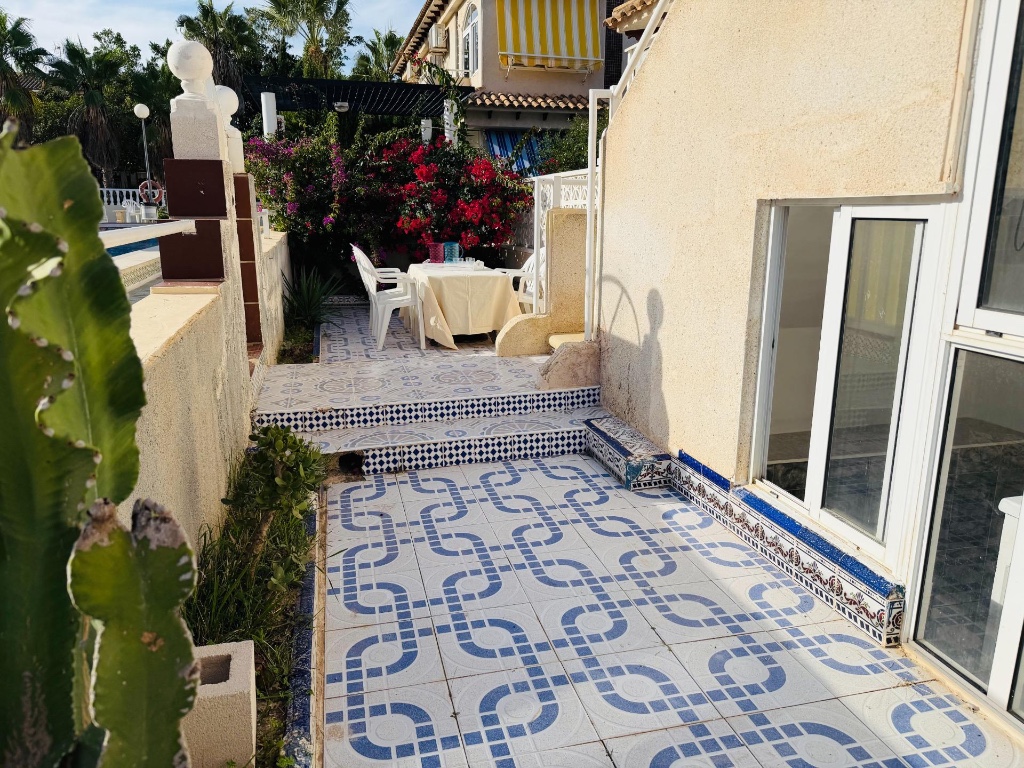 Apartment in Punta Prima - Image 4