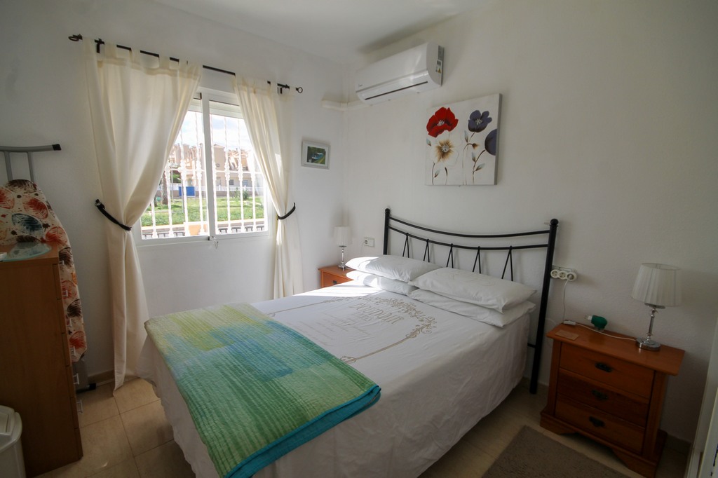 House in Villamartin - Image 5