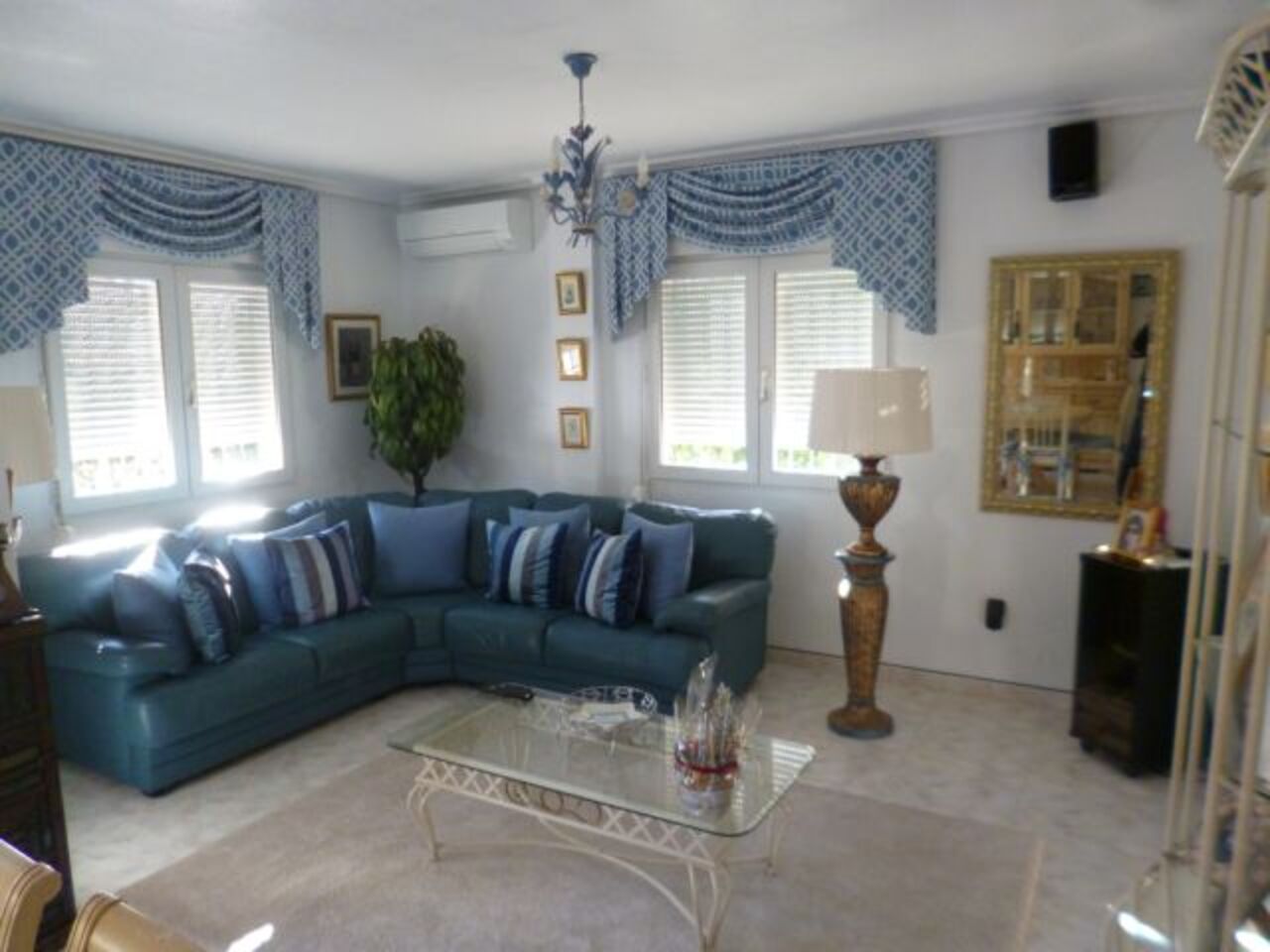 Villa in Playa Flamenca - Image 3