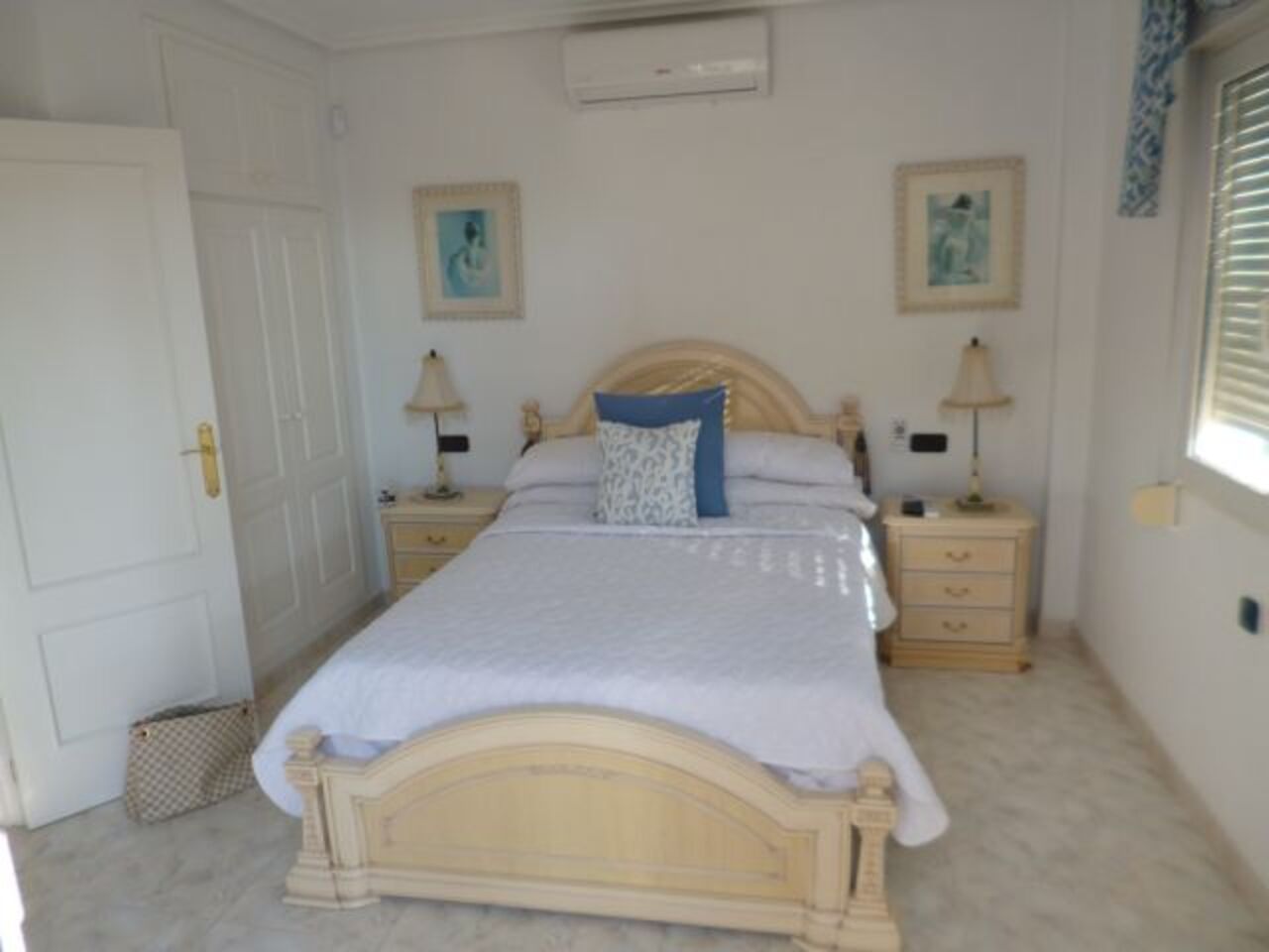 Villa in Playa Flamenca - Image 4