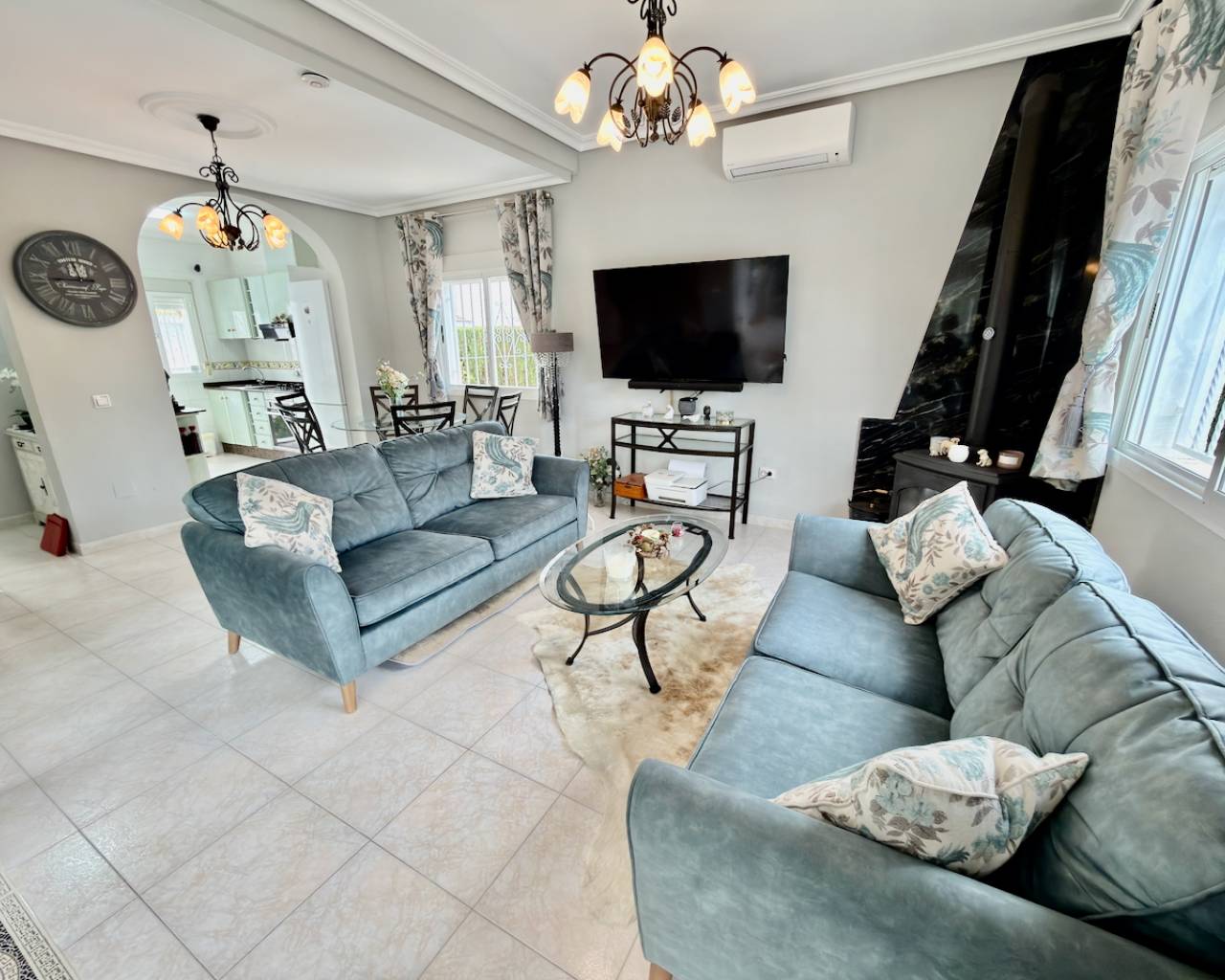 Villa in Ciudad Quesada - Image 2