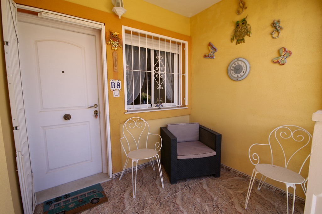Apartment in Villamartin - Image 2