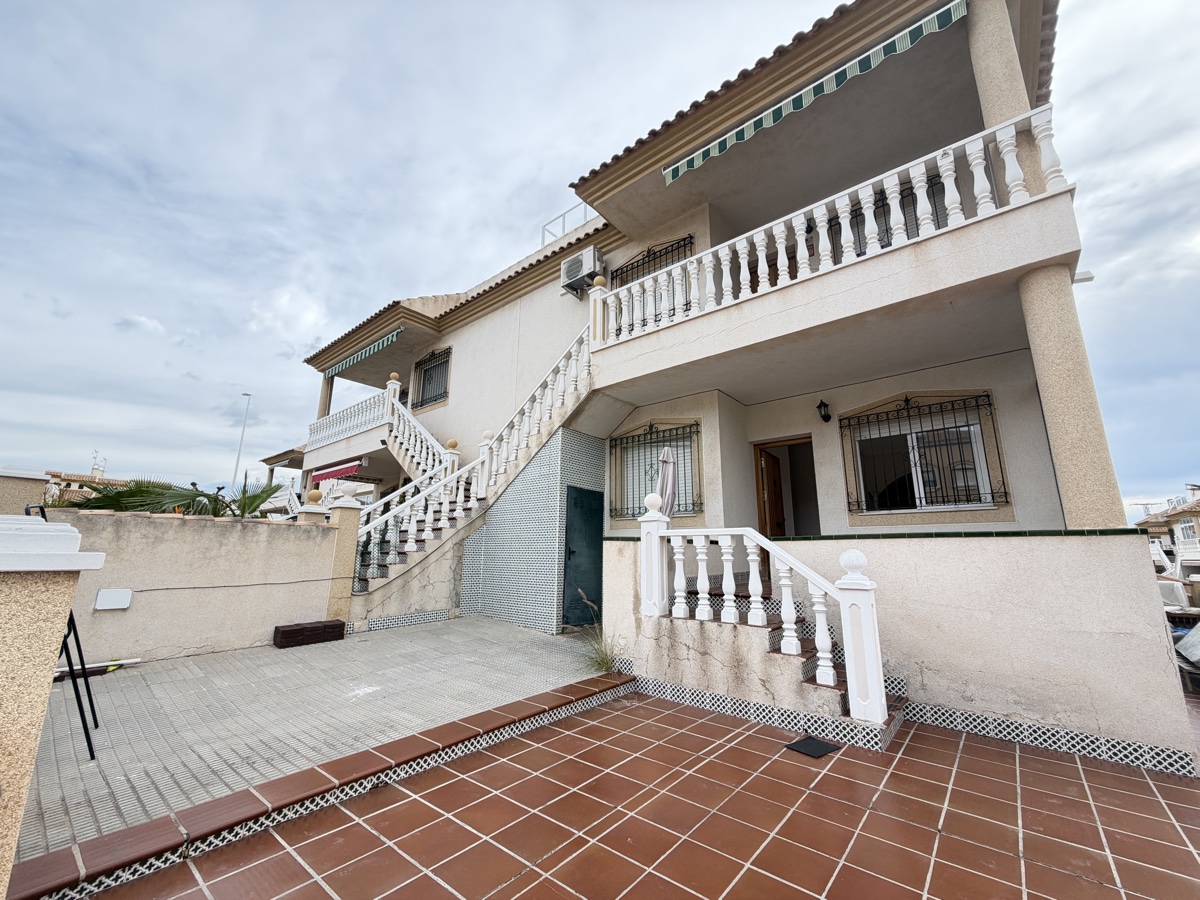 Apartment in La Zenia - view 1