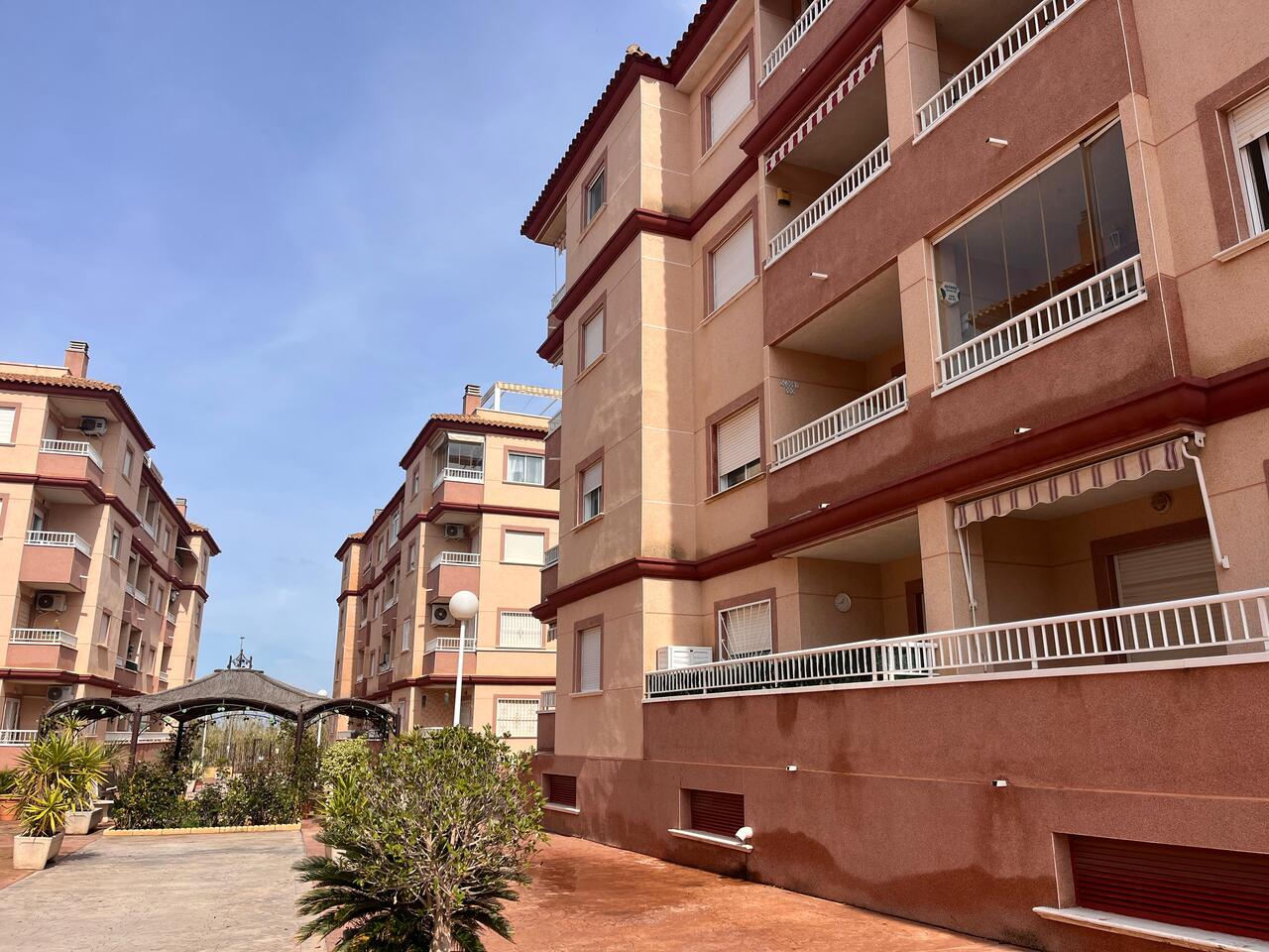 Apartment in Algorfa - Image 2