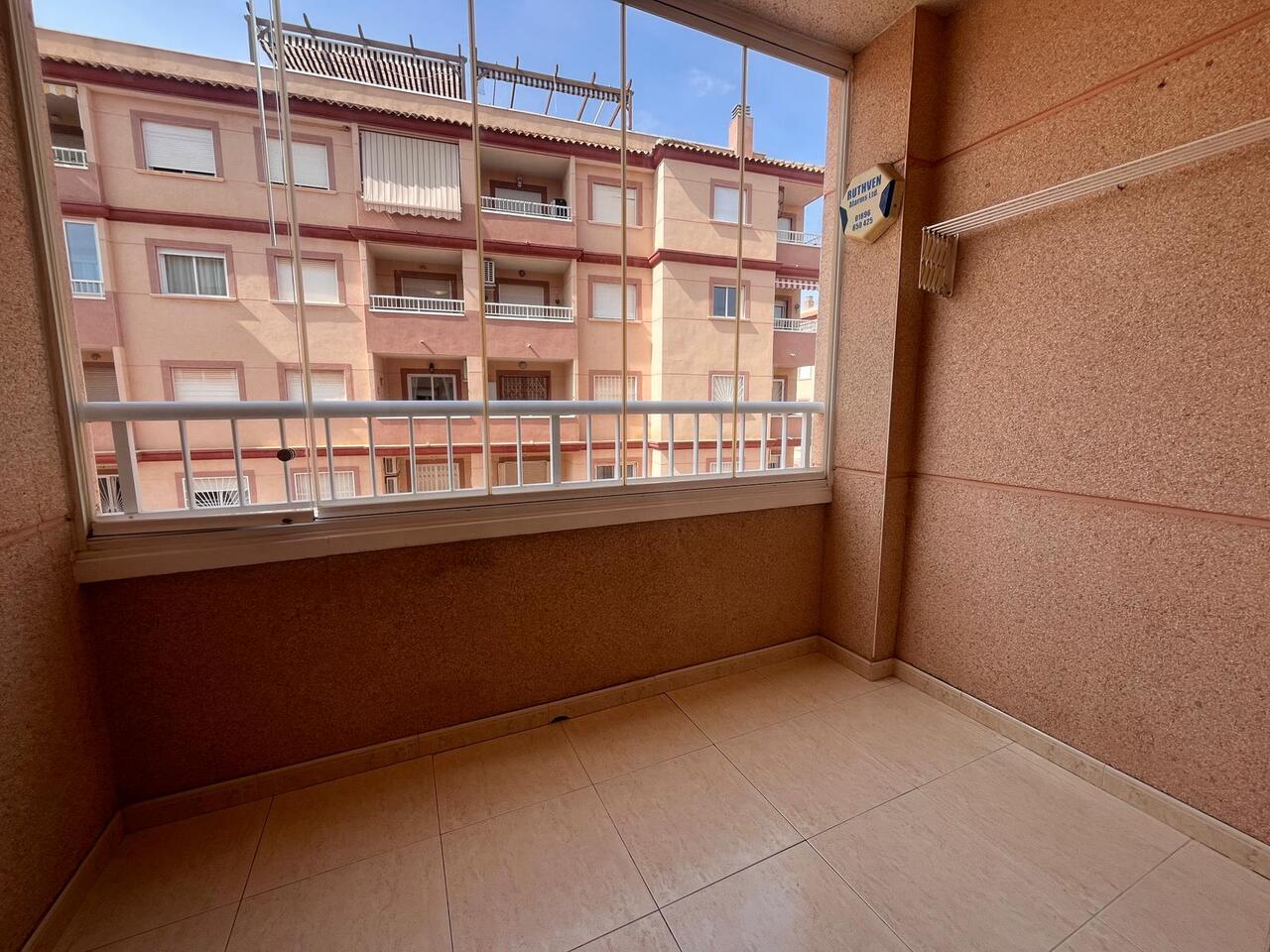 Apartment in Algorfa - Image 4