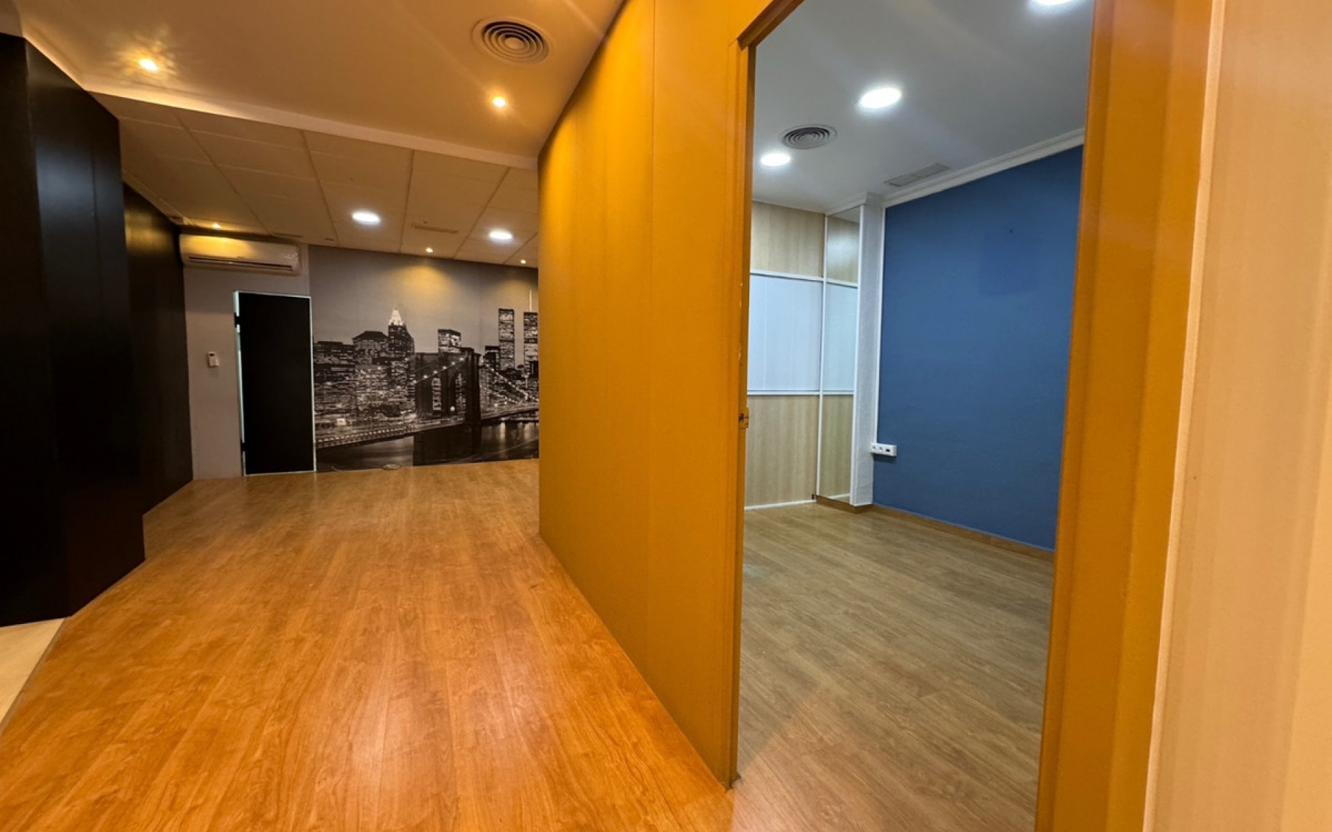 A Vendre - Commercial - Guardamar Del Segura - Guardamar del Segura Centro