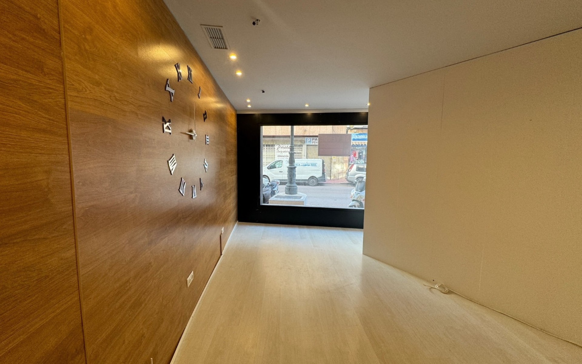 A Vendre - Commercial - Guardamar Del Segura - Guardamar del Segura Centro