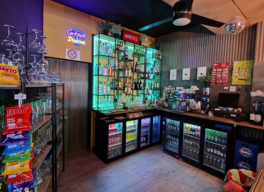 A Vendre - Commercial - Torrevieja - Torrevieja Centro