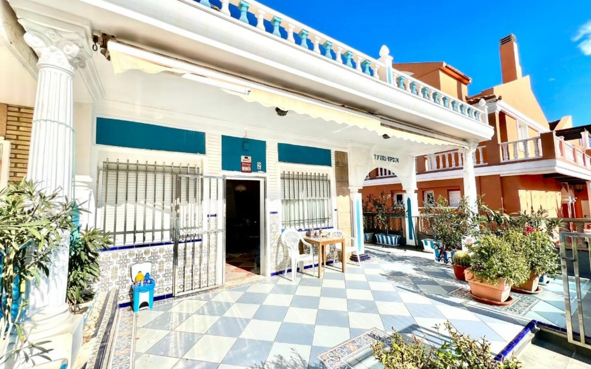 A Vendre - Maison de ville - La Mata