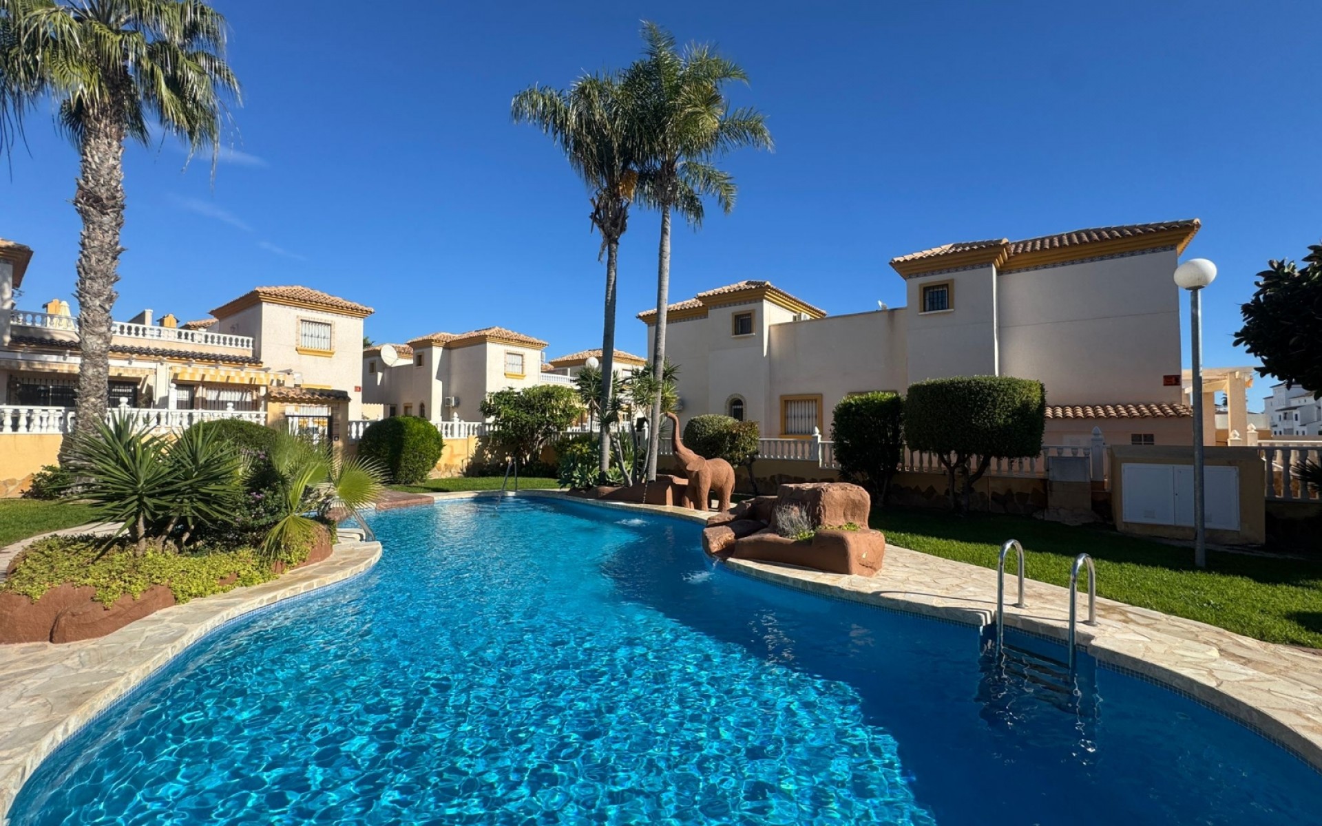 A Vendre - Maison de ville - Villamartin