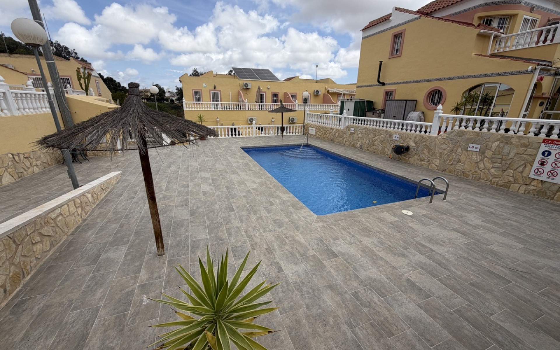 A Vendre - Maison de ville - Villamartin