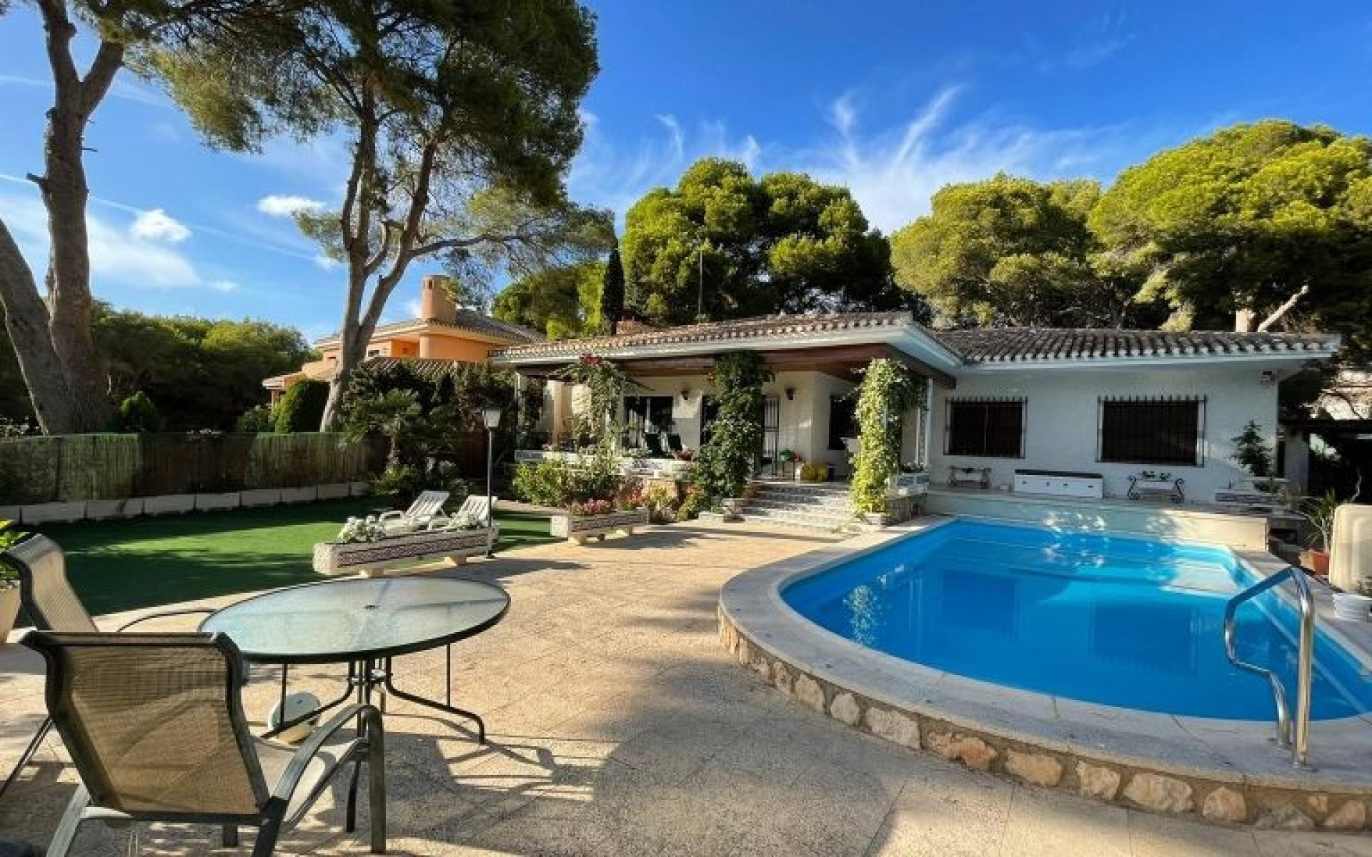 A Vendre - Villa - Campoamor