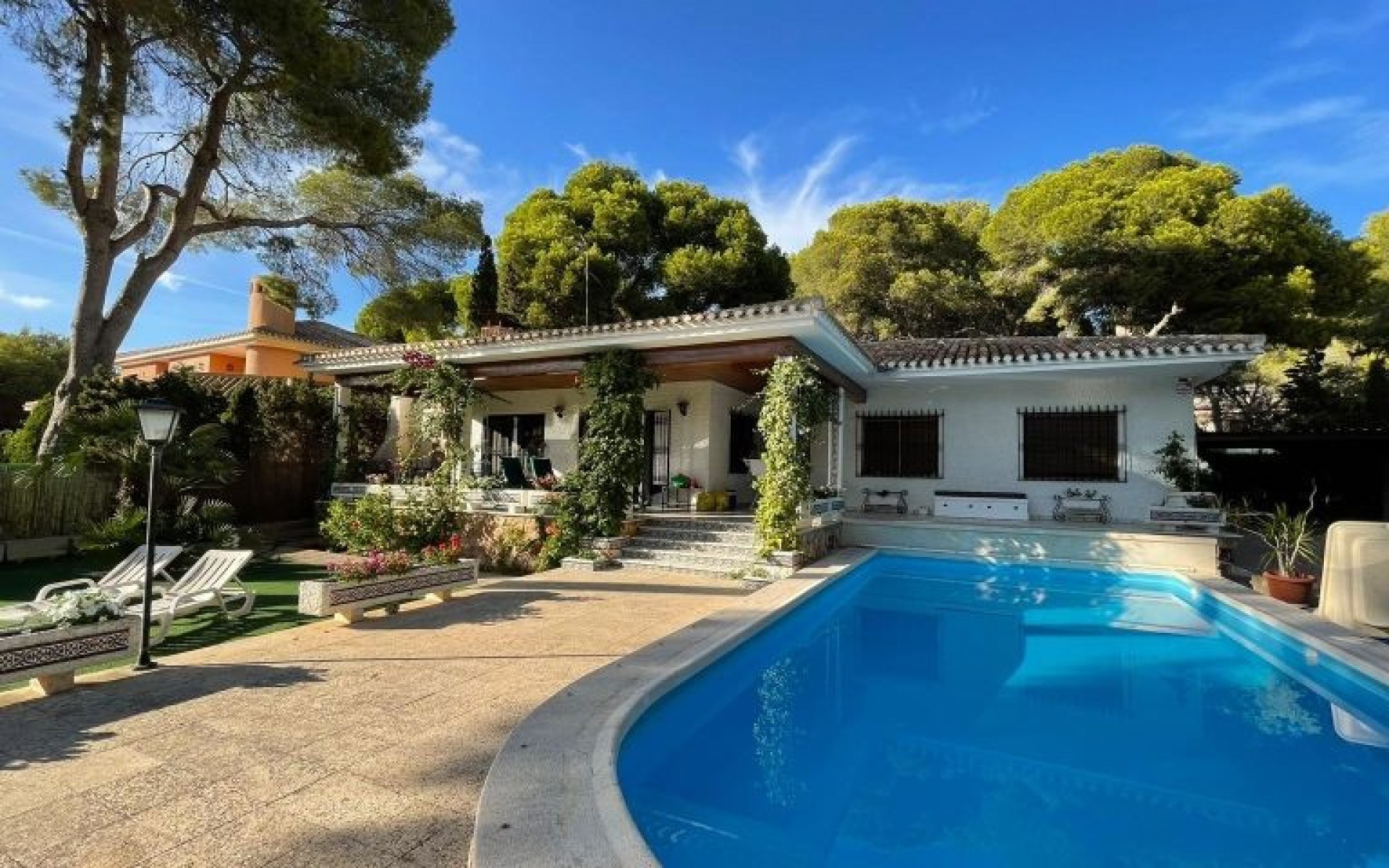 A Vendre - Villa - Campoamor