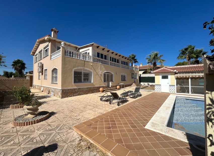 A Vendre - Villa - Ciudad Quesada - Town Center