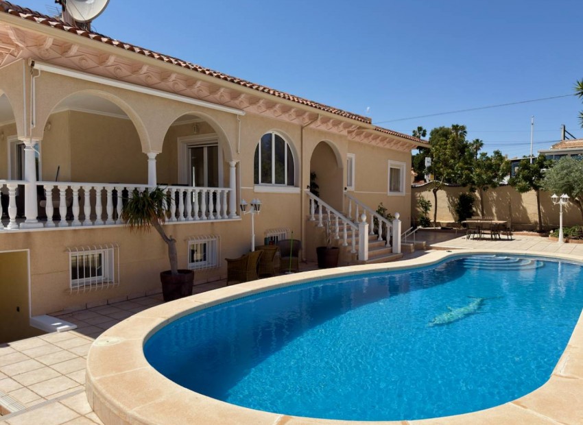 A Vendre - Villa - Ciudad Quesada - Urbanizaciones