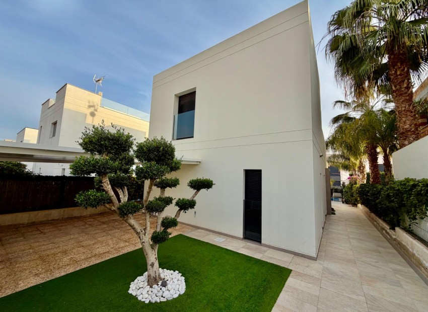 A Vendre - Villa - Ciudad Quesada