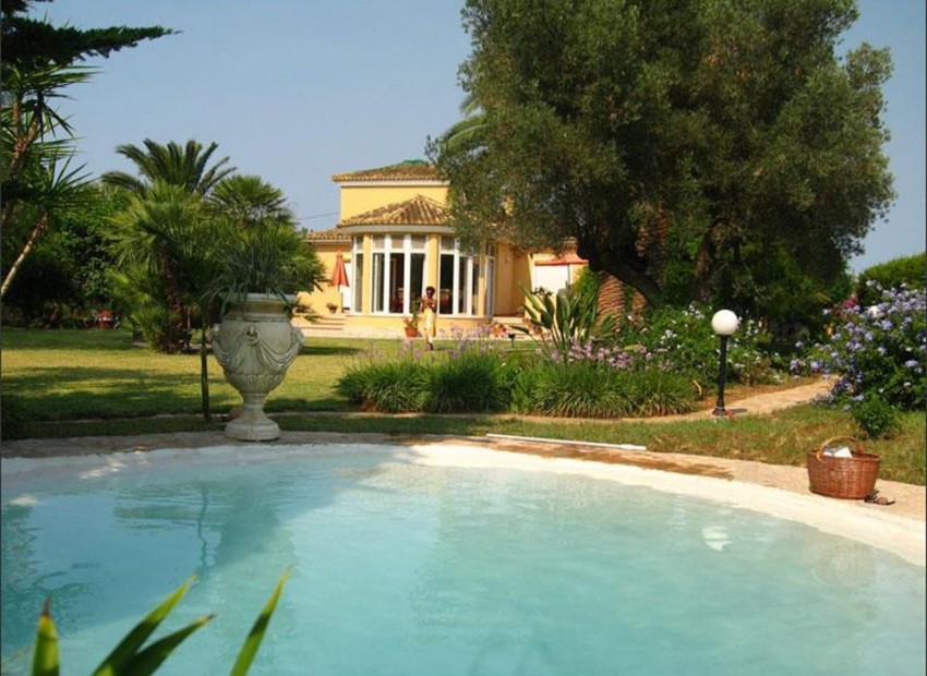 A Vendre - Villa - Dénia - Denia Centro
