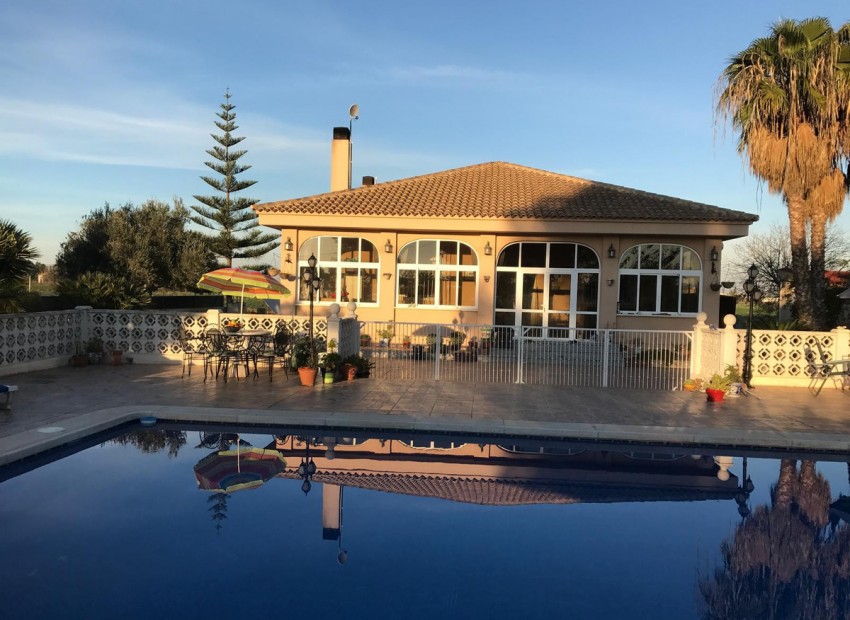 A Vendre - Villa - Dolores - Dolores Centro