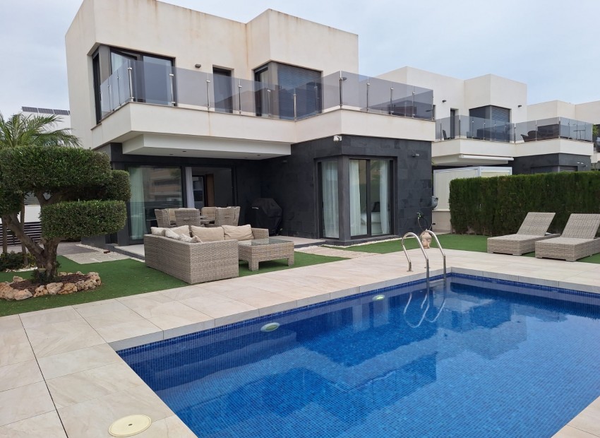 A Vendre - Villa - Guardamar Del Segura - El Raso