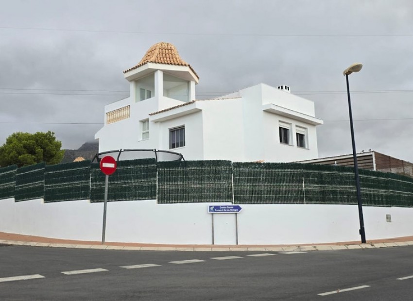 A Vendre - Villa - La Nucia - La Nucia Centro