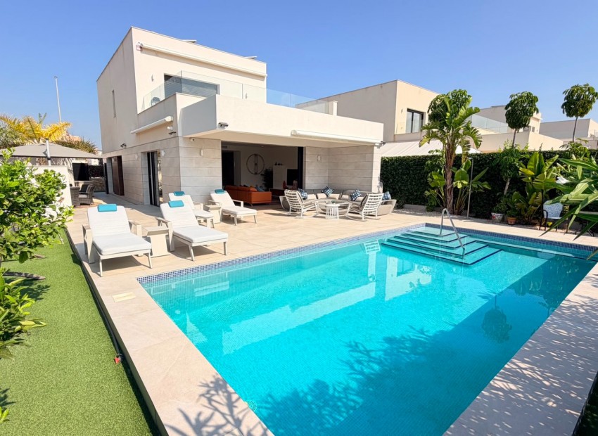 A Vendre - Villa - Los Montesinos - Los Montesinos - Urb. La Herrada