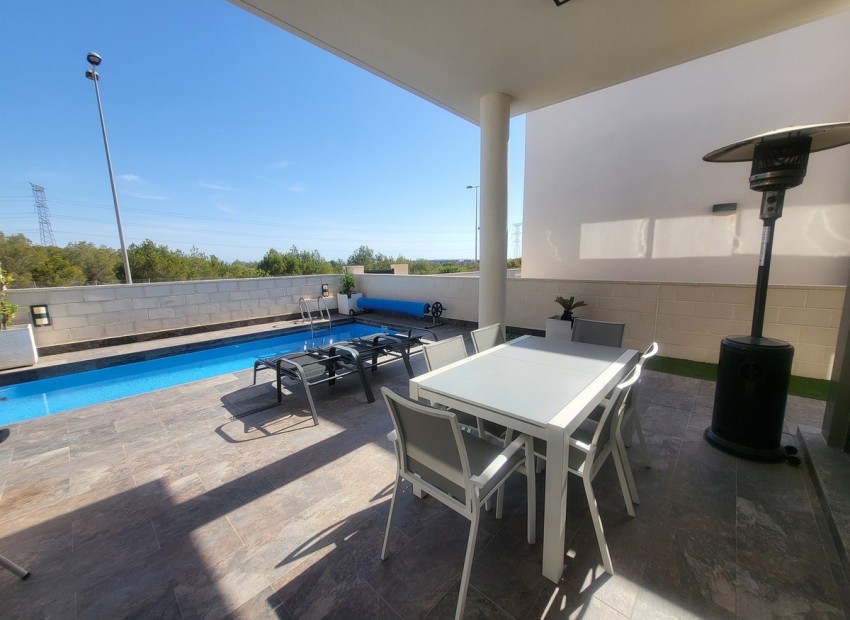 A Vendre - Villa - Orihuela - Villamartin
