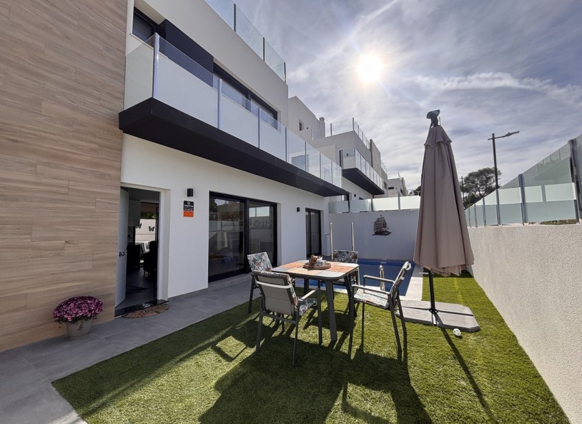 A Vendre - Villa - Orihuela - Villamartin