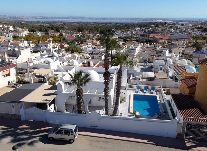 A Vendre - Villa - Orihuela - Villamartin