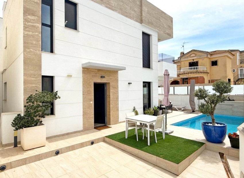 A Vendre - Villa - Orihuela - Villamartin